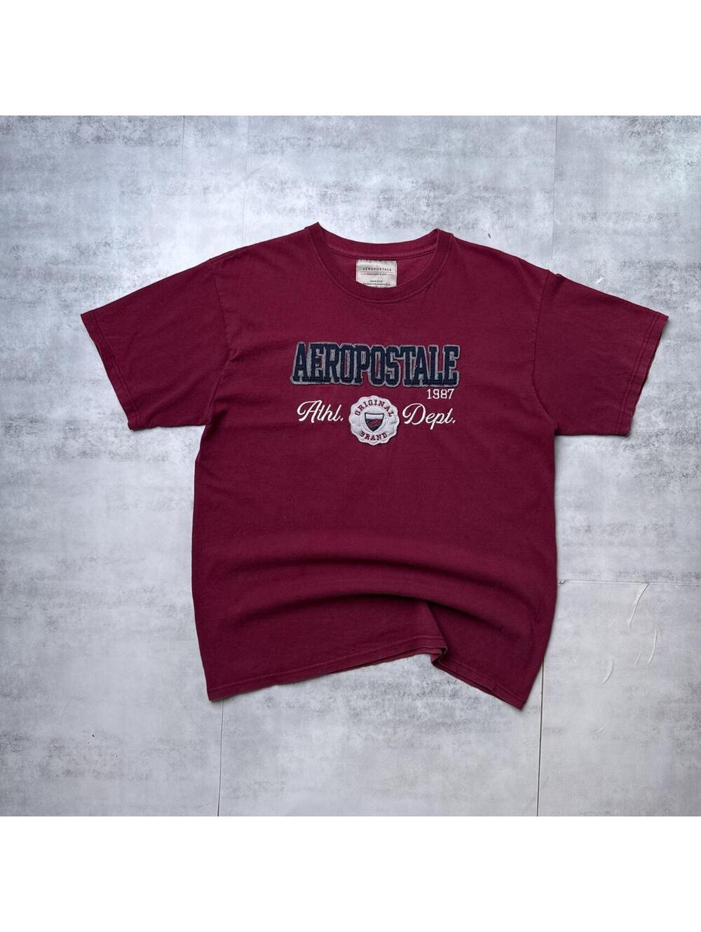 Y2K Aeropostale 00s burgundy graphic logo t shirt